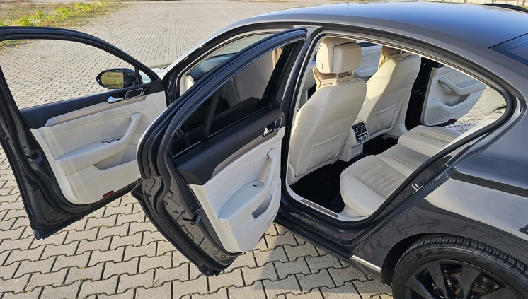 Volkswagen Passat cena 62000 przebieg: 167350, rok produkcji 2015 z Legionowo małe 92